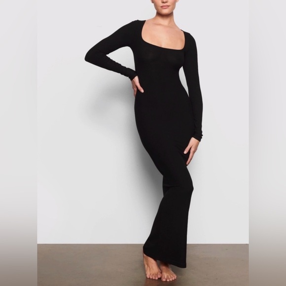 SKIMS Dresses & Skirts - NWT SKIMS Soft Lounge Long Sleeve Dress